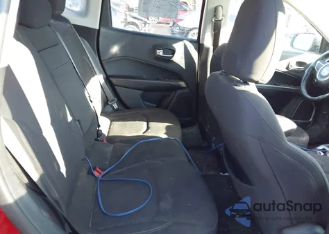 2018 Jeep Compass Sport 4X4 z USA, uszkodzony, nr VIN 3C4NJDAB0JT191059